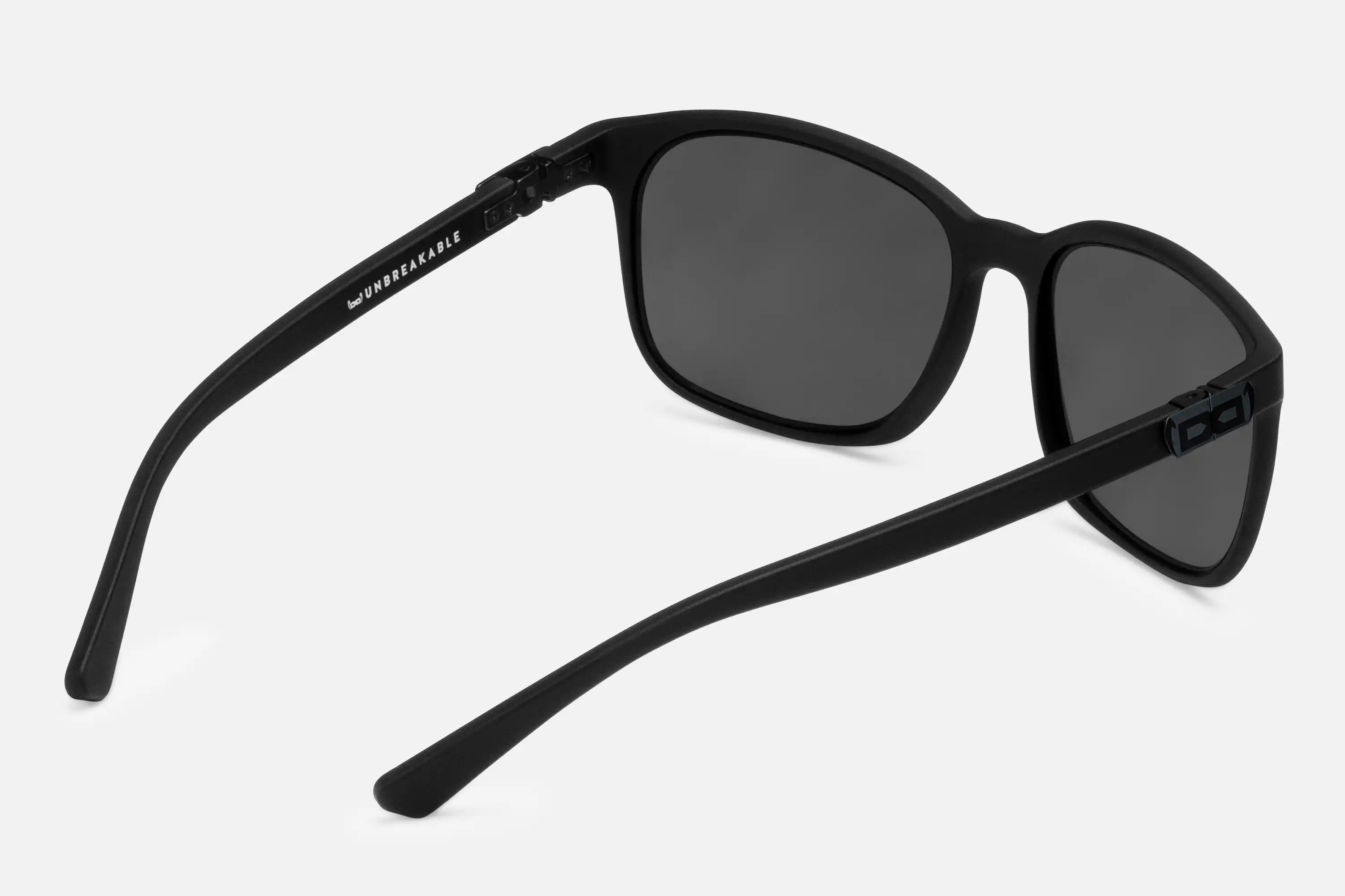 Gi22 Amadeus - black in black